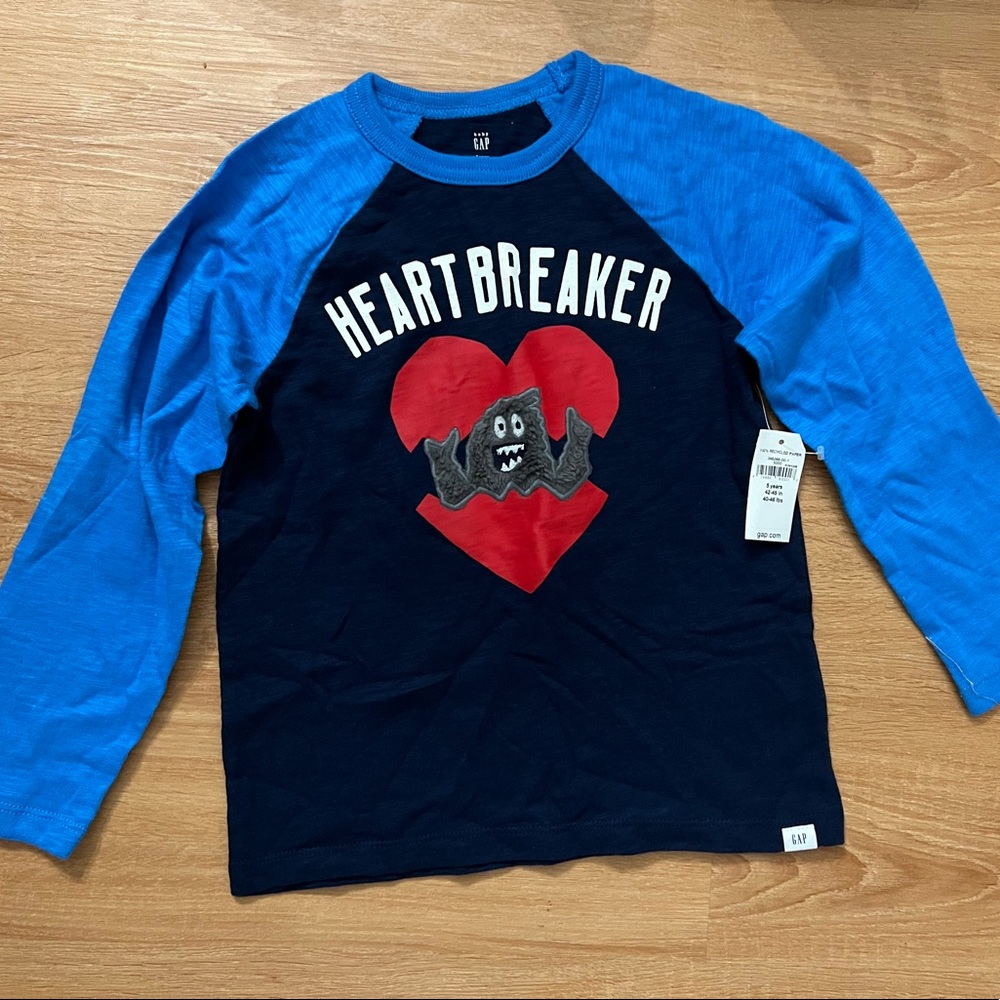 Gap size 5 years heartbreak collection shirt